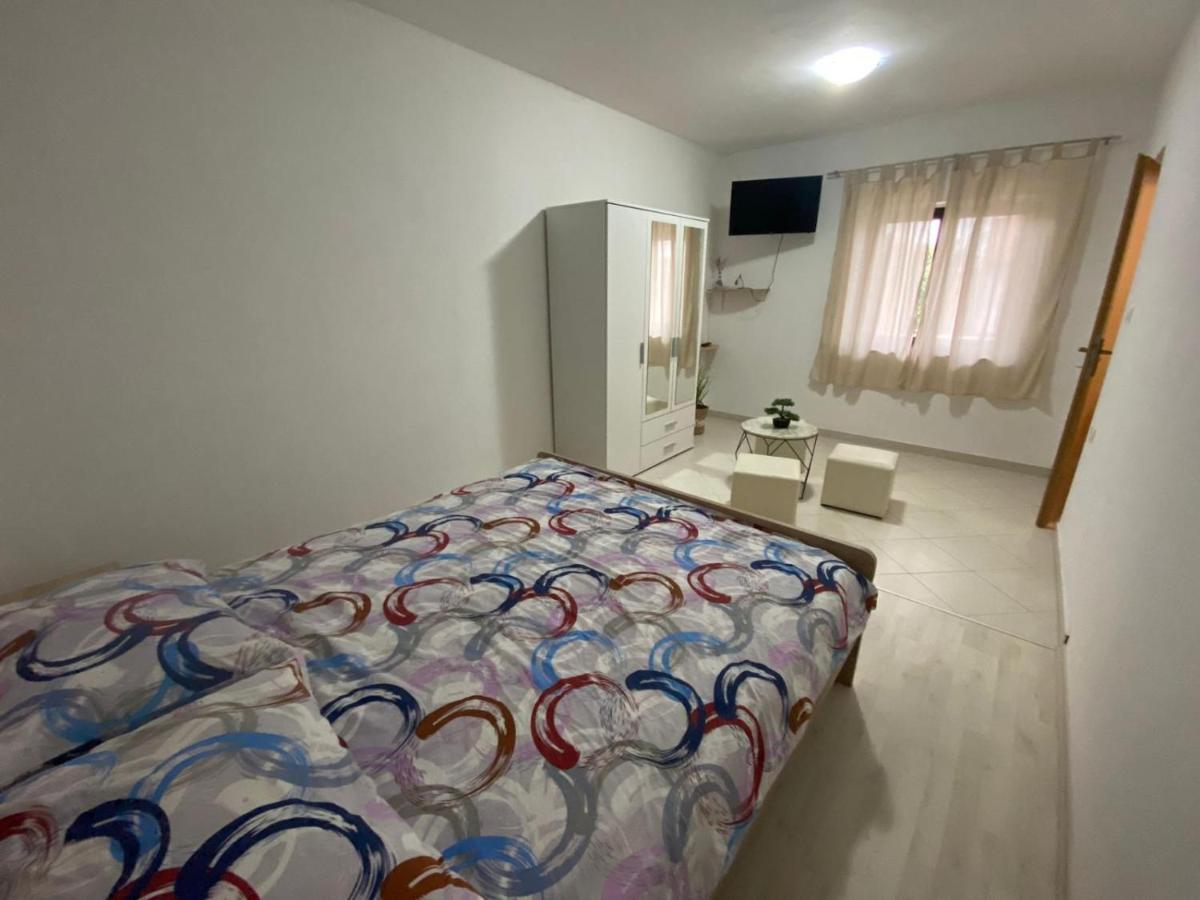 Apartman Nina Posedarje Eksteriør bilde
