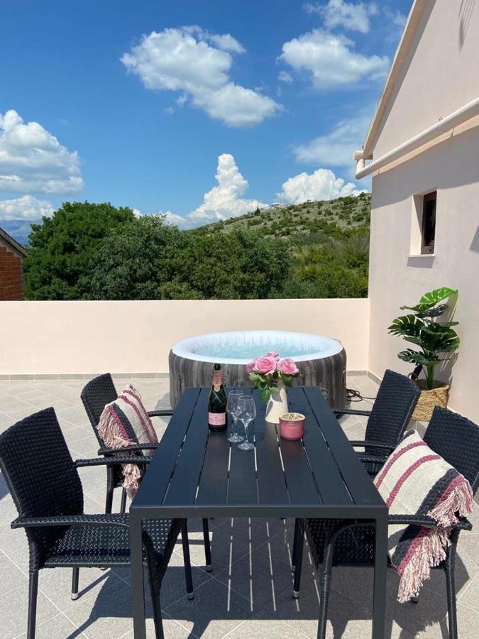 Apartman Nina Posedarje Eksteriør bilde